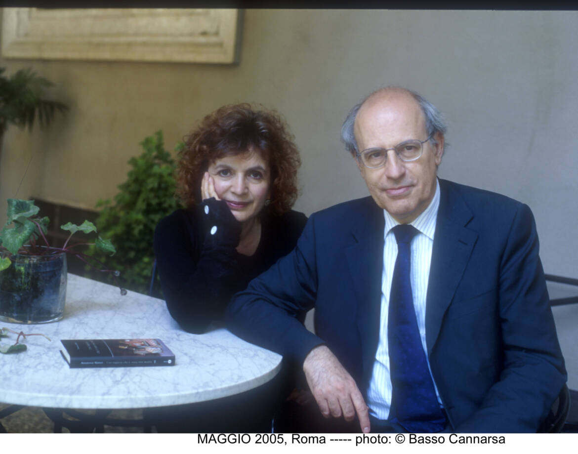annarosa-mattei-e-claudio-strinati-chiostro-scaled.jpg